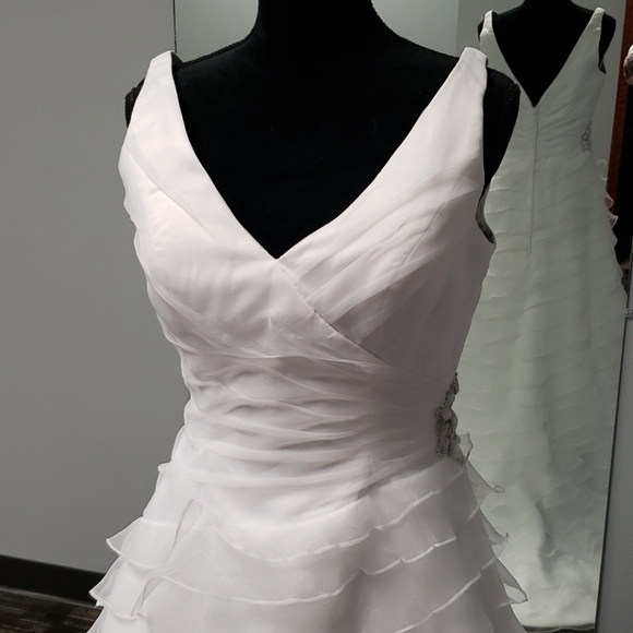 Moonlight wedding, V- neck, open back, size 14, - Picture 2 of 15